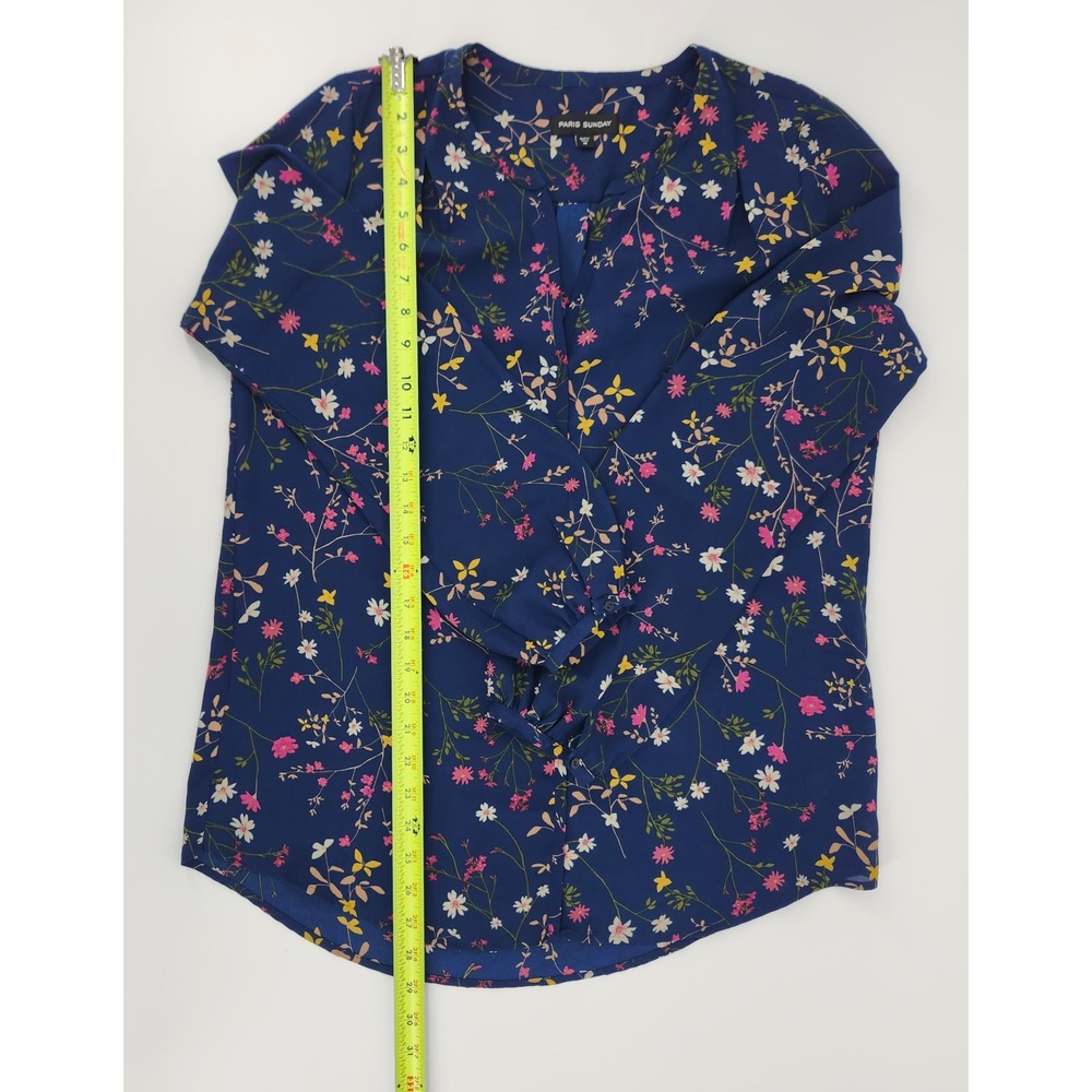 Paris Sunday Blue Floral Long Sleeve Split V-Neck Blouse Medium - Picture 5 of 5